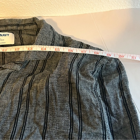Set of 2 Men's Old Navy grey linen cotton short sleeve button‎ down shirt size L - Picture 9 of 11